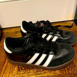 Adidas Samba Classic kids soccer shoe size 13